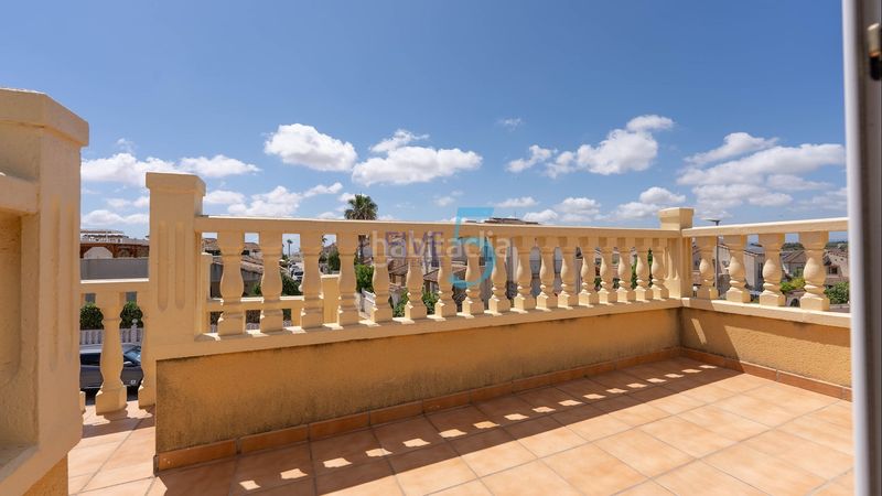 Foto b63503f1-ad29-4593-abc4-2bce6885e443. Casa amb calefacció piscina a Algorfa