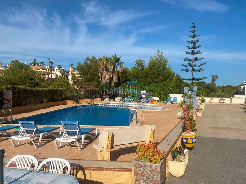 Foto 3234c102-50ef-4035-a8fd-5ed0138dfdde. Pis amb calefacció aparcament piscina a Villamartín-Las Filipinas Orihuela