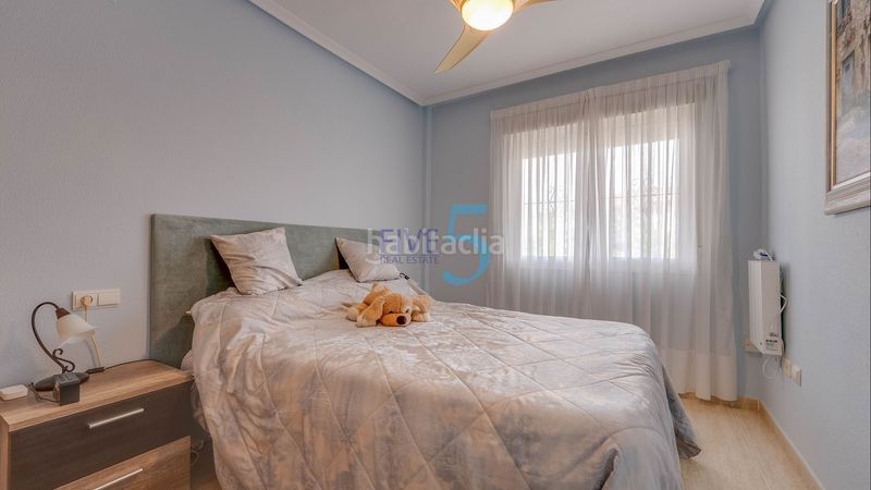 Foto 518c59e8-d9bd-4836-bb78-5ea8df6d241a. Pis amb calefacció aparcament piscina a Villamartín-Las Filipinas Orihuela