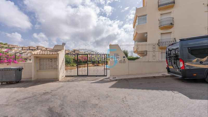 Foto e4ef255c-c484-45b3-a208-bee5ee6234e7. Pis amb calefacció aparcament piscina a Villamartín-Las Filipinas Orihuela