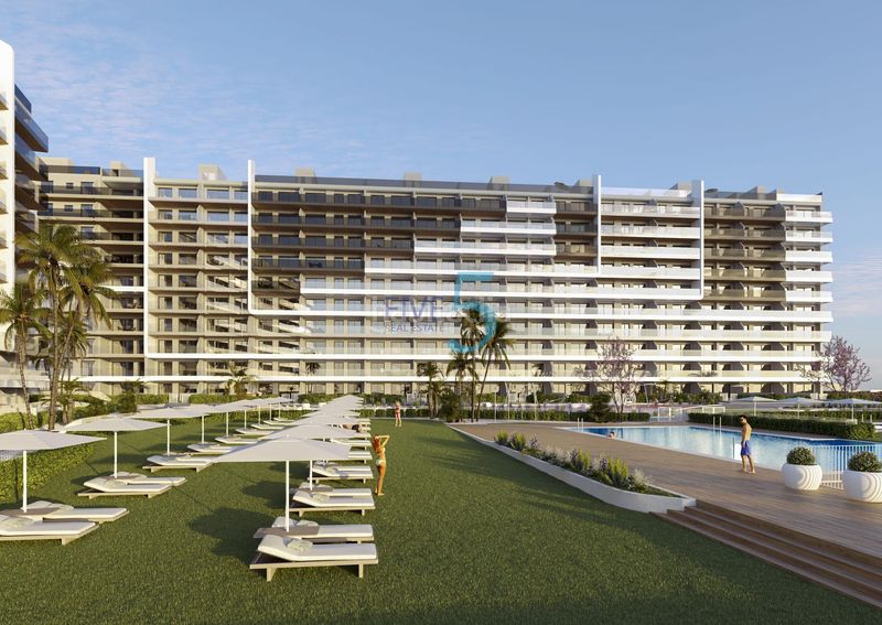 Foto fa21f605-f16e-40ae-98f6-95177752a929. Pis amb aparcament piscina a Punta Prima Torrevieja