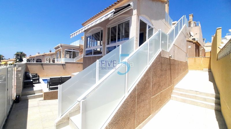 Foto 8340e677-4af3-4d73-8781-c48acda61505. Casa amb aparcament piscina a La Florida Orihuela