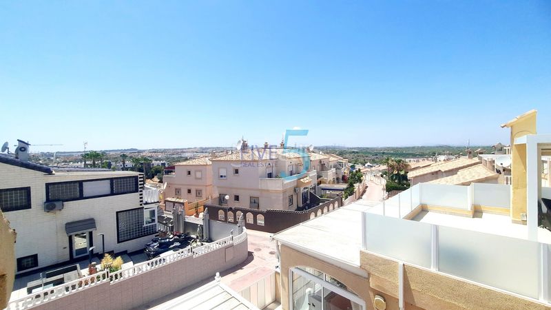 Foto dac45032-82ca-4943-b7b4-b54e990200e2. Casa amb aparcament piscina a La Florida Orihuela