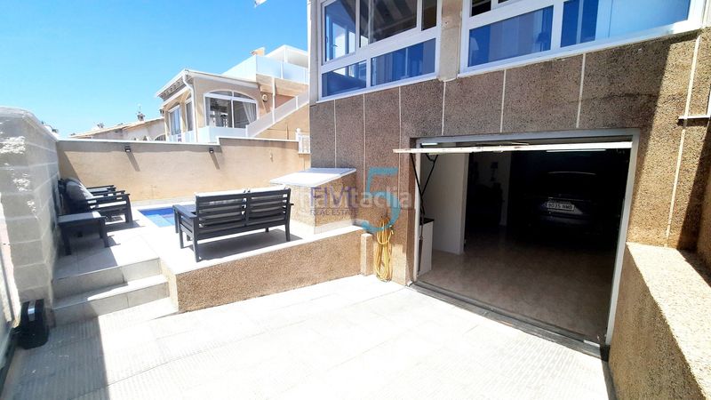 Foto e61e76ff-15a3-49b2-8ce6-be72a3271a18. Casa amb aparcament piscina a La Florida Orihuela