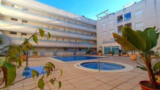 Appartamento in Almoradí. Este precioso apartamento de dos dormitorios, completamente amue