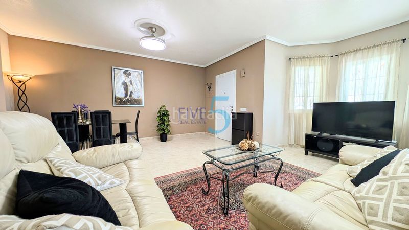 Foto d9fcfe57-beba-421e-9d9b-55ff9cc32700. Casa amb calefacció piscina a Doña Pepa Rojales