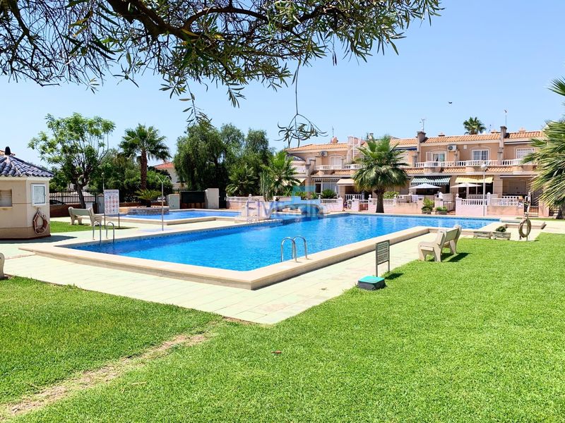 Foto e21b1c87-24ef-4d6c-bf84-788139f5d73c. Casa amb calefacció piscina a Doña Pepa Rojales