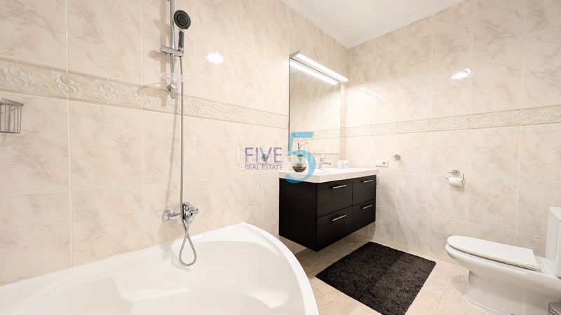Foto e4f4ded8-52cb-4766-b65f-5584e01fc73a. Casa amb calefacció piscina a Doña Pepa Rojales