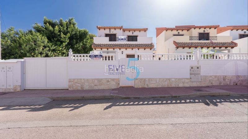 Foto 3a64bfe4-a99d-488f-8556-095bae40f182. Casa amb aparcament piscina a Los Almendros Orihuela