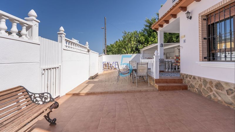 Foto a687b3ce-b0c5-4c64-8c31-2459c20b3eae. Casa amb aparcament piscina a Los Almendros Orihuela