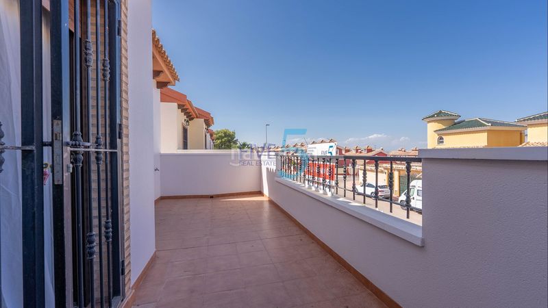 Foto cc75a2d6-8a4b-4842-8182-1ec2192f8e23. Casa amb aparcament piscina a Los Almendros Orihuela