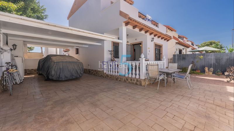 Foto cca9028d-6489-4275-b680-5244fa286dc7. Casa amb aparcament piscina a Los Almendros Orihuela