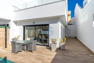 House in Santiago de La Ribera