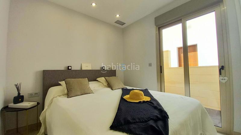 Foto 49a8d0bf-3d84-4816-99fa-6408448e9350. Casa con riscaldamento piscina in Los Almendros Orihuela