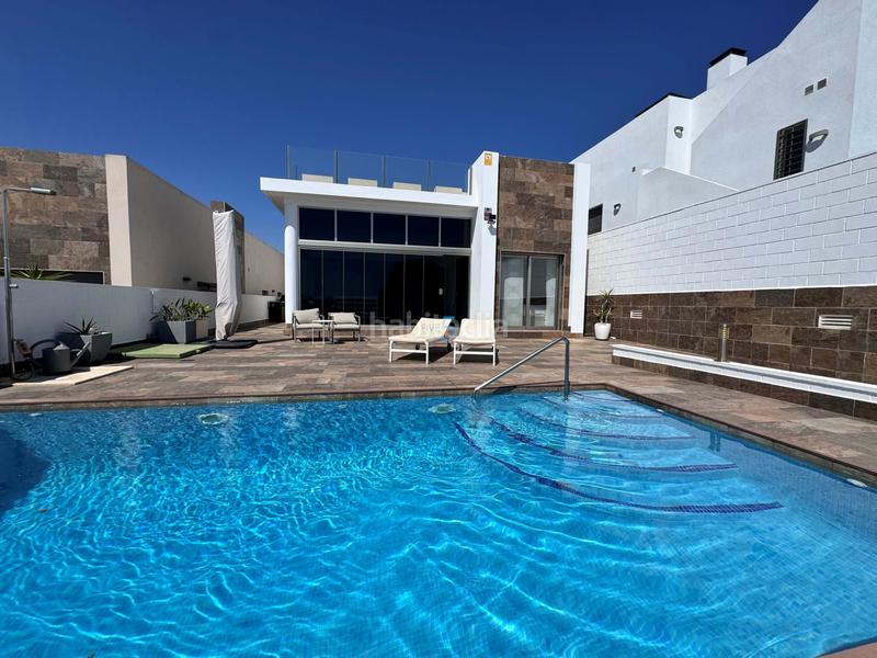 Foto 9956a457-90f4-425f-a25e-2143740bd5f2. House with heating pool in Los Almendros Orihuela