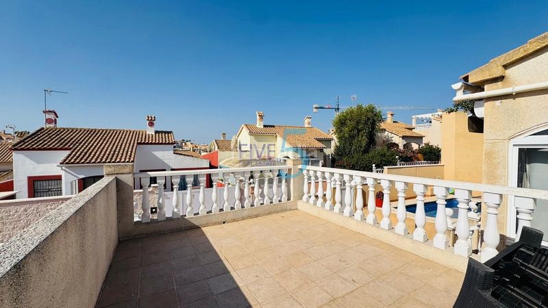 Foto e6d48394-543d-4d67-85f6-b324e81285c9. Casa amb aparcament piscina a La Florida Orihuela