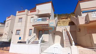 Flat in La Marquesa. Raro apartamento modernizado de 3 dormitorios y 2 baños en la úl