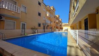 Appartement  Calle virgen del rosario. Ubicado en la encantadora ciudad de formentera del segura, este