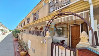 Casa a Playa Flamenca. Espacio para todos junto a zenia boulevard!  se vende fantástico