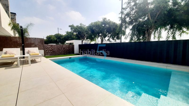 Foto b1cce48c-9b1f-4a70-89ab-615660603de5. Casa amb calefacció aparcament piscina a Mar Menor golf Torre - Pacheco