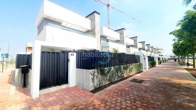 Foto b959ca90-809e-4afe-9b84-2b9aa43818a1. Casa amb calefacció aparcament piscina a Mar Menor golf Torre - Pacheco