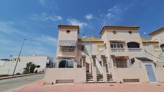 Flat in San Fulgencio. Vivienda de 64,79 m construidos año 2005 en impecable estado den