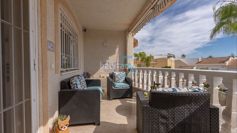 Foto f3554c77-8fb6-483c-9e5a-3cf819d293e8. Casa adossada amb calefacció aparcament piscina a Rojales
