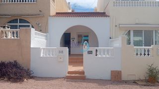 Haus in Zona Carrefour - Urbanizaciones. Bungalow modernizado de 1 dormitorio con jardín espacioso, el ch
