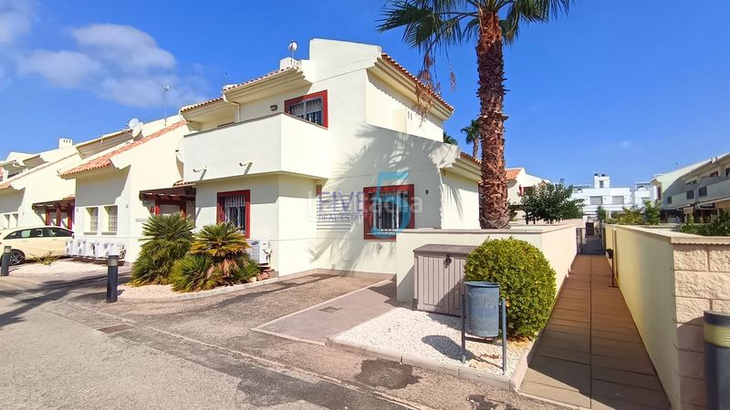 Foto 34753628-fa17-4983-a720-67d86ea748c7. Casa amb calefacció piscina a Lo Marabú Rojales