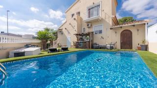 Maison  Calle lentisco. Fantástico chalet independiente de esquina de 4 dormitorios y 2