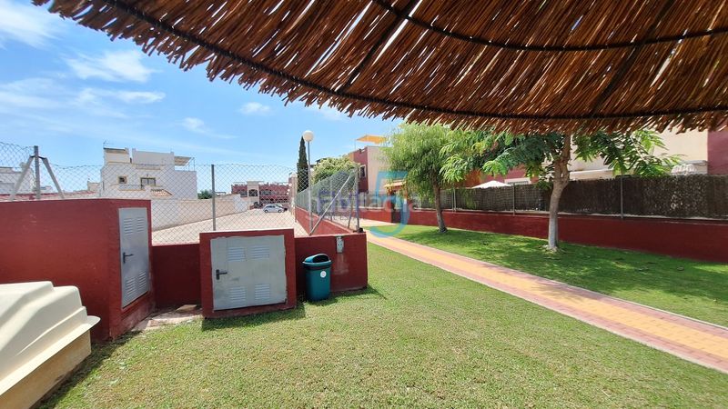 Foto 433afebe-96b9-4974-9c11-076536870a91. Pis amb aparcament piscina a La Florida Orihuela
