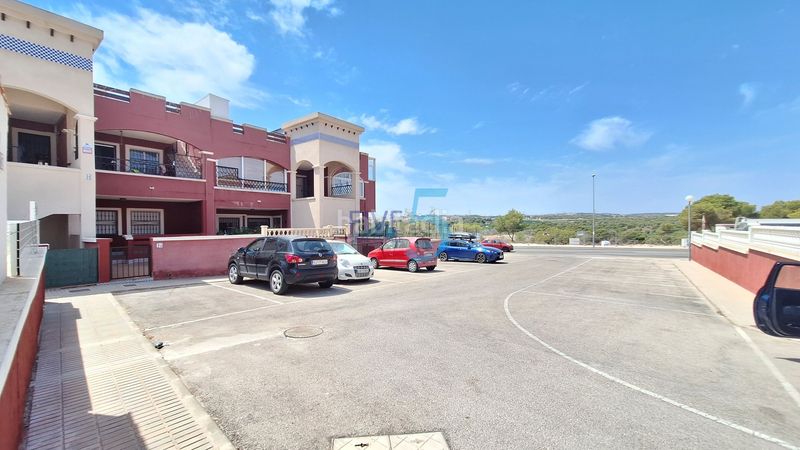 Foto 508601a1-5bef-4fb7-aade-dff9d12d996b. Pis amb aparcament piscina a La Florida Orihuela