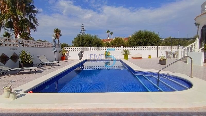 Foto 0c558128-7a3b-4225-9a43-47d1ca06ed56. Casa amb calefacció piscina a Benijófar