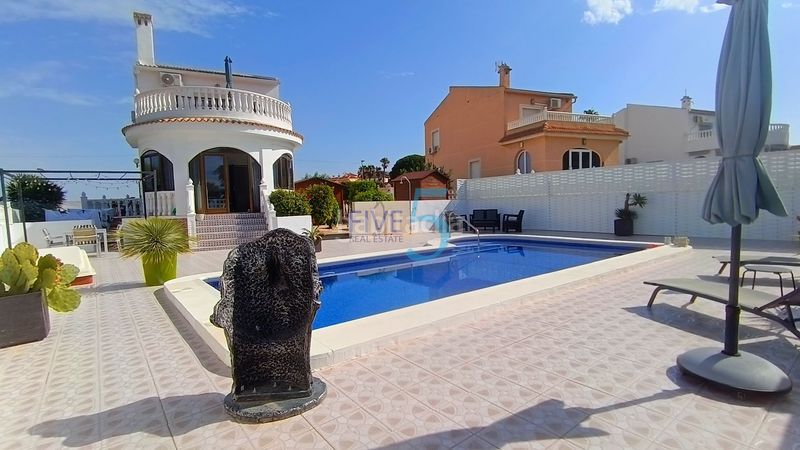 Foto 4df6e05a-969e-4746-b940-bfdd63f9b1fe. Casa amb calefacció piscina a Benijófar