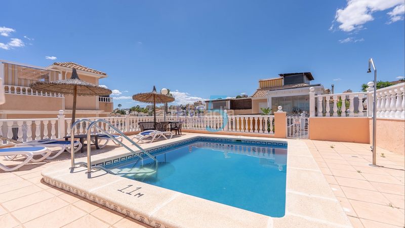 Foto 0a17d462-3651-472f-978c-7928d3eadee3. Casa amb calefacció piscina a La Marquesa Rojales