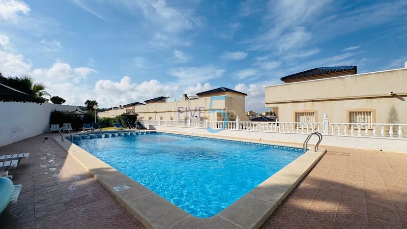 Foto f901beb3-4d91-4abf-9170-c3a0ac4200ce. Pis amb piscina a La Marquesa Rojales