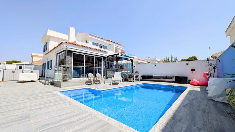 Foto c33feea2-5737-4009-b178-075fc09b0bf1. Casa amb calefacció aparcament piscina a Campoamor Orihuela