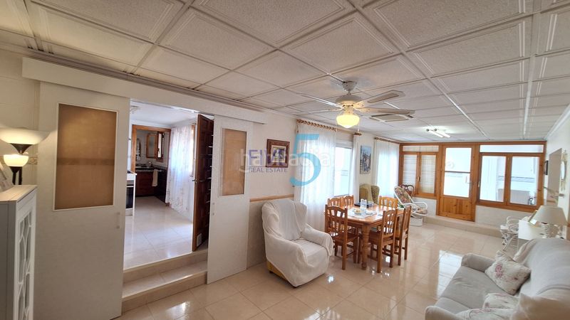 Foto b5405f6b-a92f-4dc6-9152-6d7fa6b67ddd. Casa amb aparcament a Benijófar