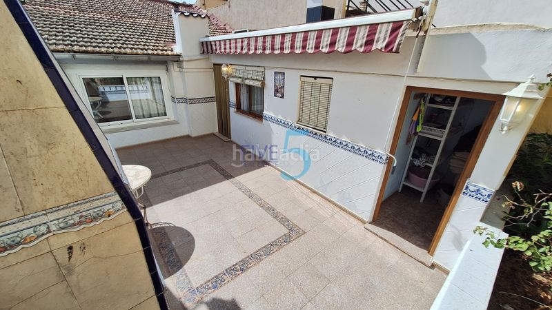 Foto ecc8fcef-829a-43bb-af8e-5a52c0a61289. Casa amb aparcament a Benijófar