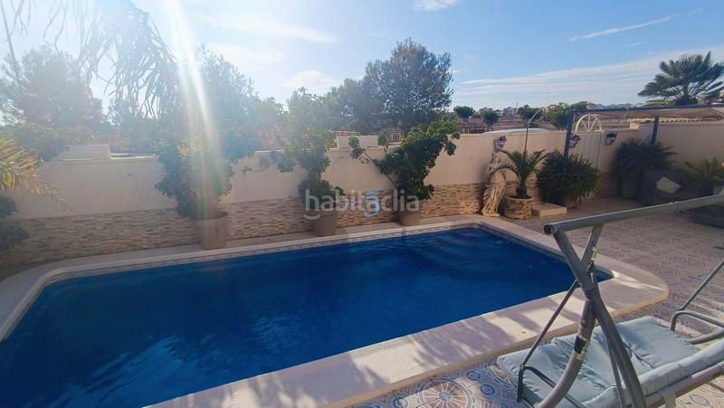 Foto 227a6f29-a85f-4ce9-8583-a0b62261dc7a. Casa amb piscina a La Zenia Orihuela