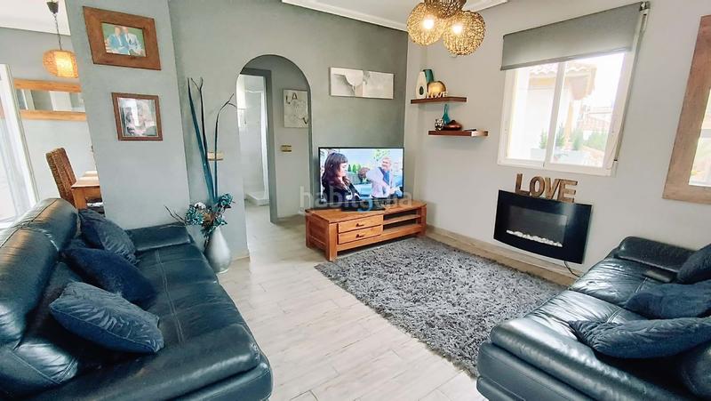 Foto d836d43d-ae31-43d5-83fa-23c9ebcb0e1b. Casa amb piscina a La Zenia Orihuela