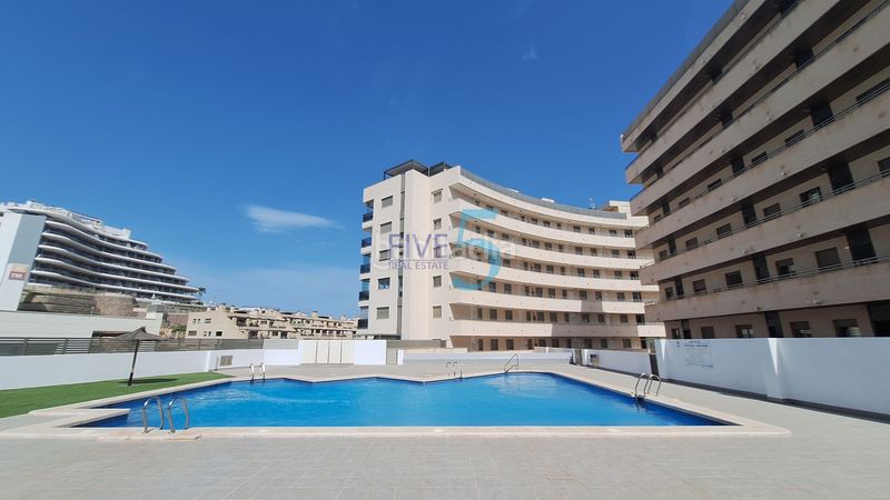Foto 09990cd0-fa4b-47bb-935b-77082b26387e. Pis amb piscina a Los Arenales del Sol Elche / Elx