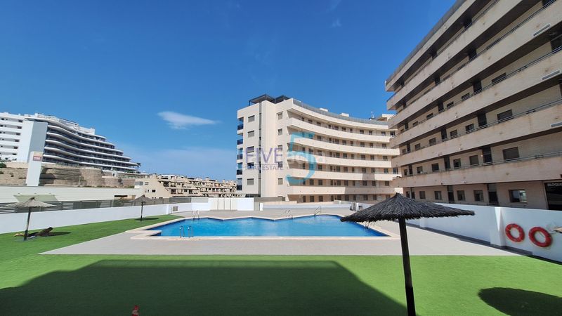 Foto 6fe60993-95ed-41e5-97cf-c00c0d5f3330. Pis amb piscina a Los Arenales del Sol Elche / Elx