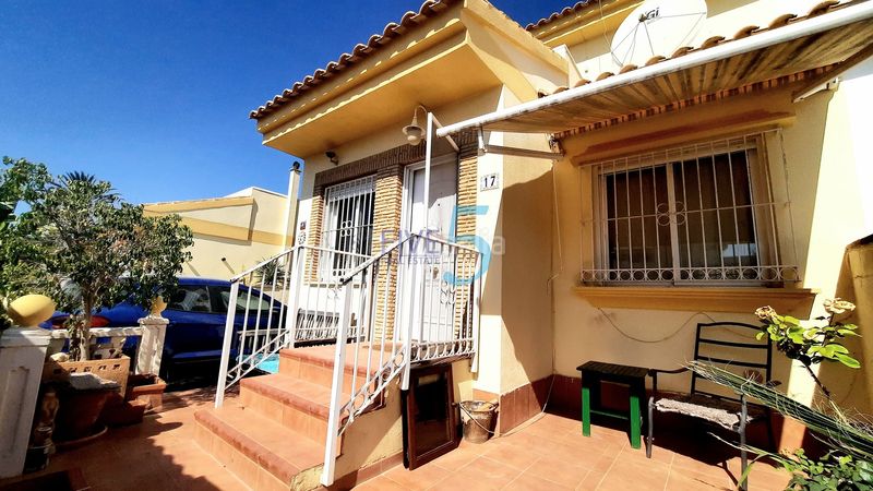 Foto 2e6d9a9a-9d35-4ee5-89f2-af42454cb9a1. Casa amb calefacció a Sucina Murcia