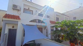 Casa adossada a Zona Carrefour - Urbanizaciones