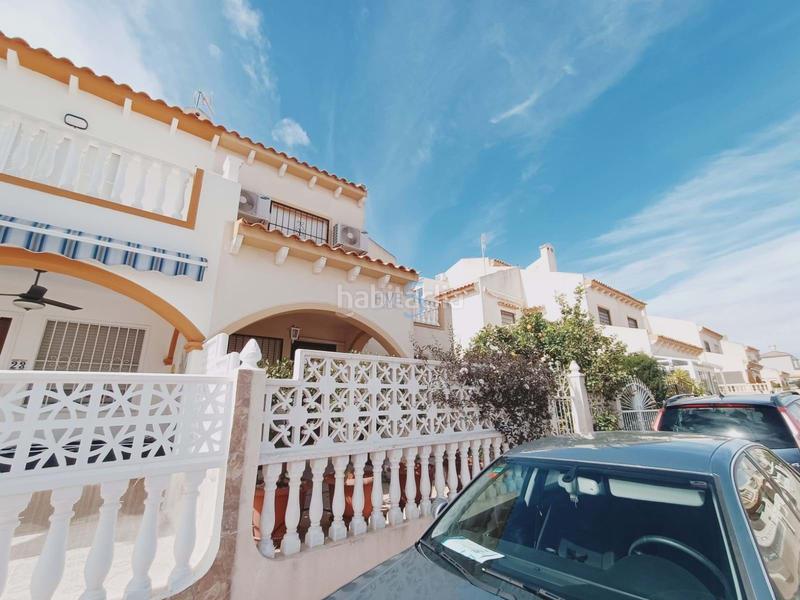 Foto 31228ec8-829b-4b84-a32f-c8e4e42b8582. Semi detached house with pool in Playa Flamenca Orihuela