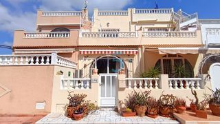 Casa adossada a Zona Carrefour - Urbanizaciones