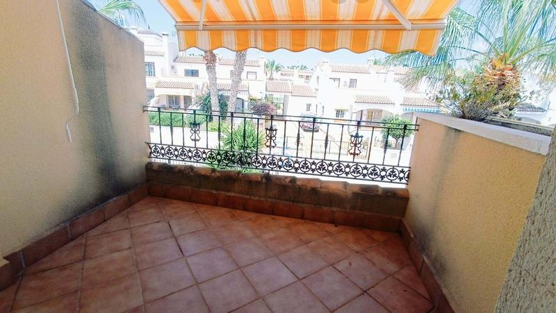 Foto 131c2beb-24e0-4846-99ed-62ef34578d35. Casa con piscina in Lomas de Cabo Roig - Los Dolses Orihuela