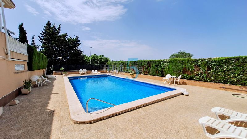 Foto d9813bd8-4ecb-4faa-b8c5-ee221cd24175. Casa amb aparcament piscina a Los Balcones-Los Altos Torrevieja