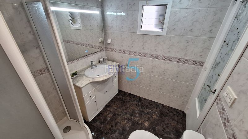 Foto e94e64eb-cfff-4136-bb0e-ddc492390880. Pis a Playa Tamarit-Playa Lissa Santa Pola